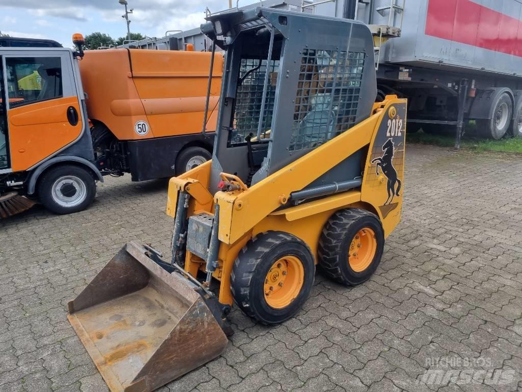 Mustang 2012 Skid steer loderler
