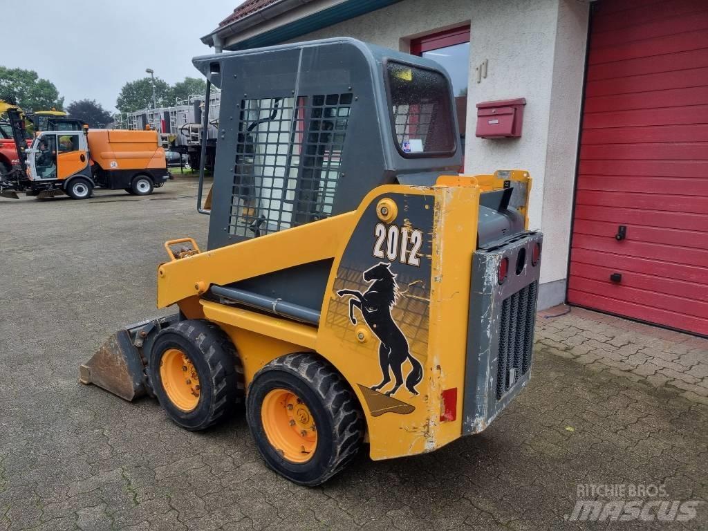 Mustang 2012 Skid steer loderler