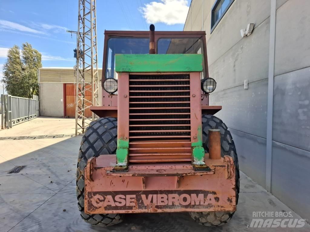 CASE Vibromax W1102D Tek tamburlu silindirler