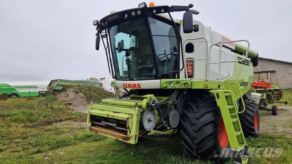 CLAAS Lexion 670 Biçerdöverler