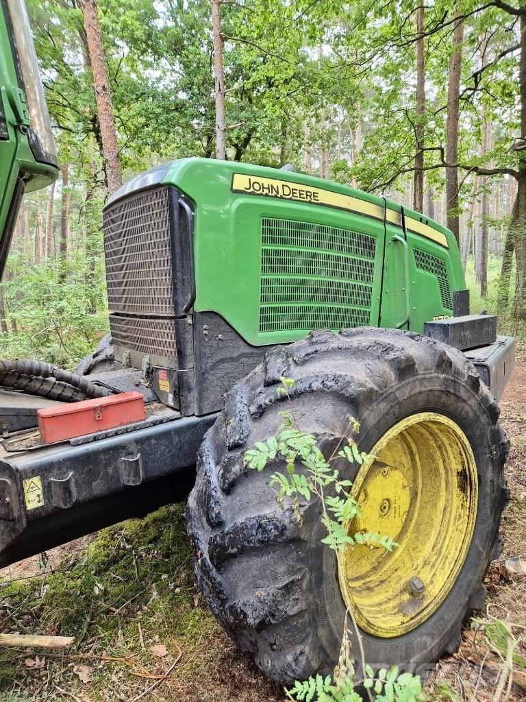 John Deere 1170 E Biçerdöverler