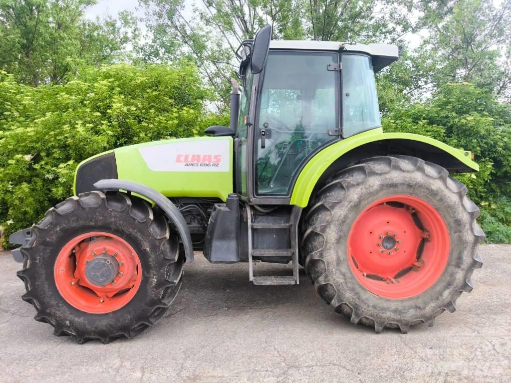 CLAAS Ares 696 RZ Traktörler
