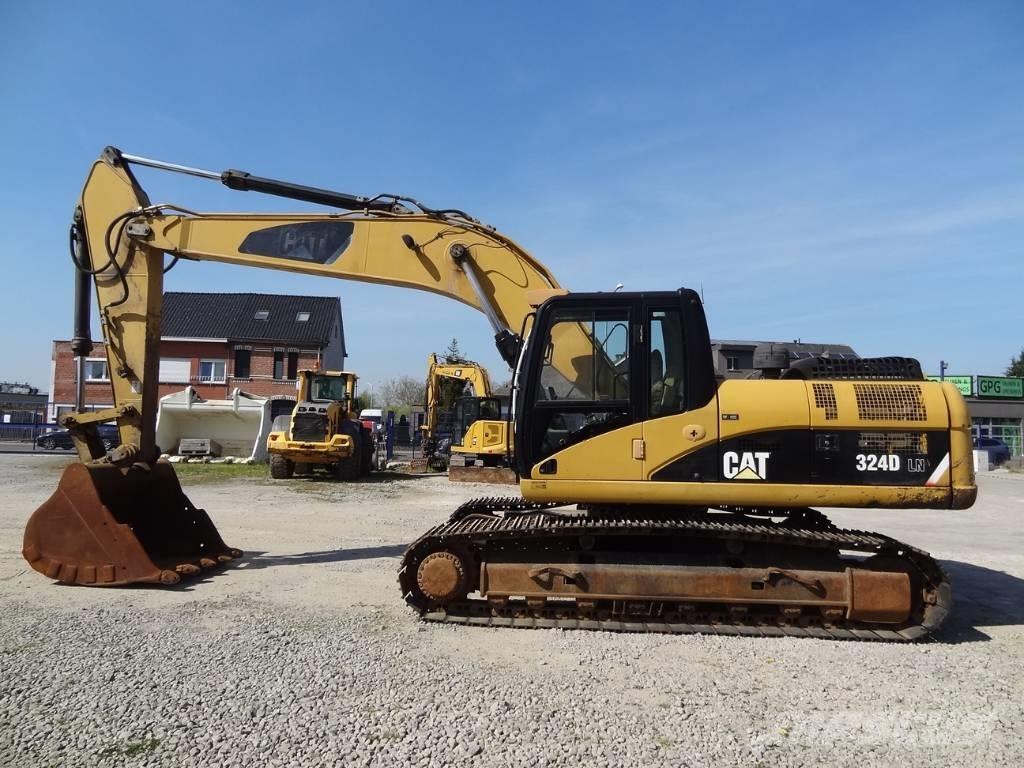 CAT 324 D LN Paletli ekskavatörler