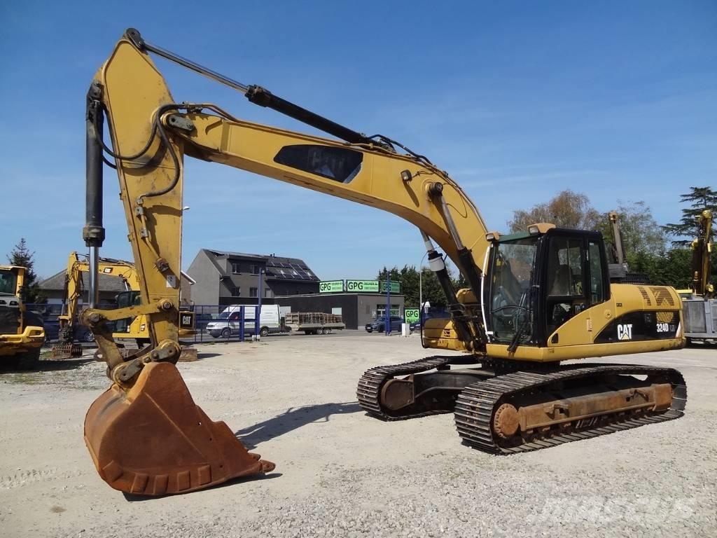 CAT 324 D LN Paletli ekskavatörler
