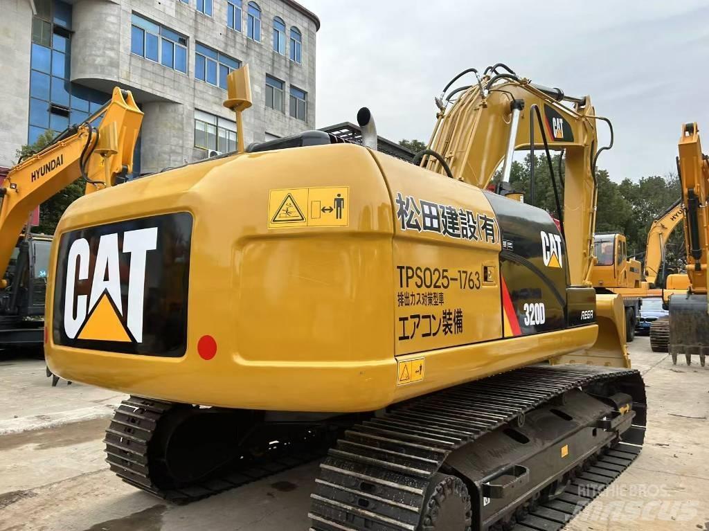 CAT 320 D Paletli ekskavatörler