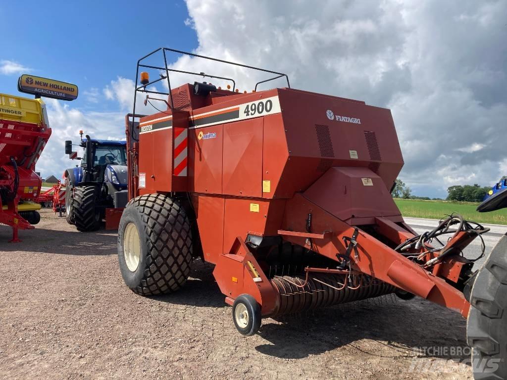 Hesston 4900 Küp balya makinalari