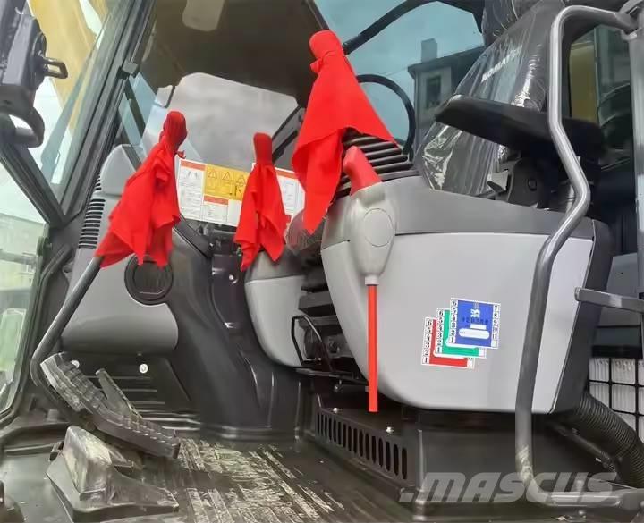 Komatsu PC220-8 Paletli ekskavatörler