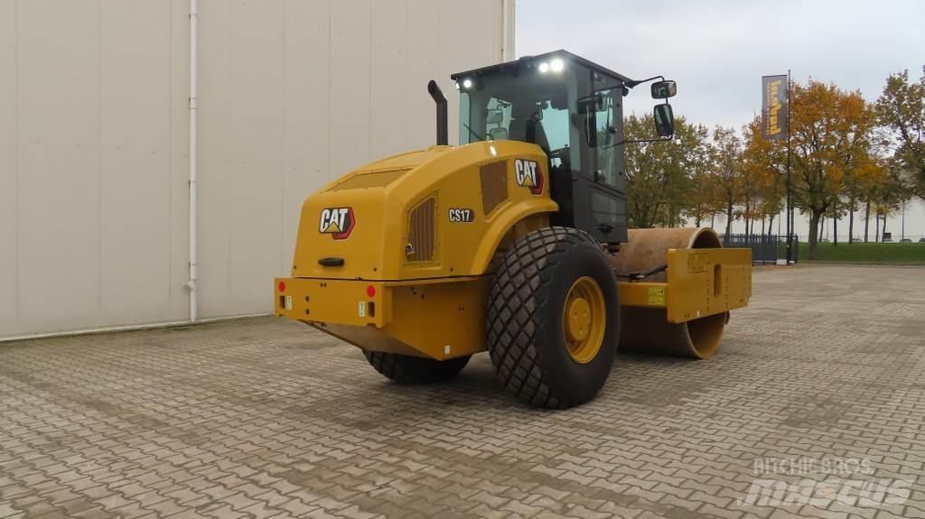 CAT CS17 Tek tamburlu silindirler