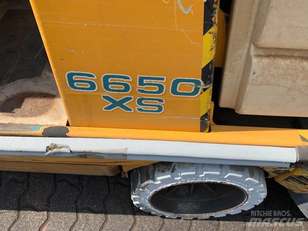 Tennant 6650D      V-2809 Diger yol bakim makinalari