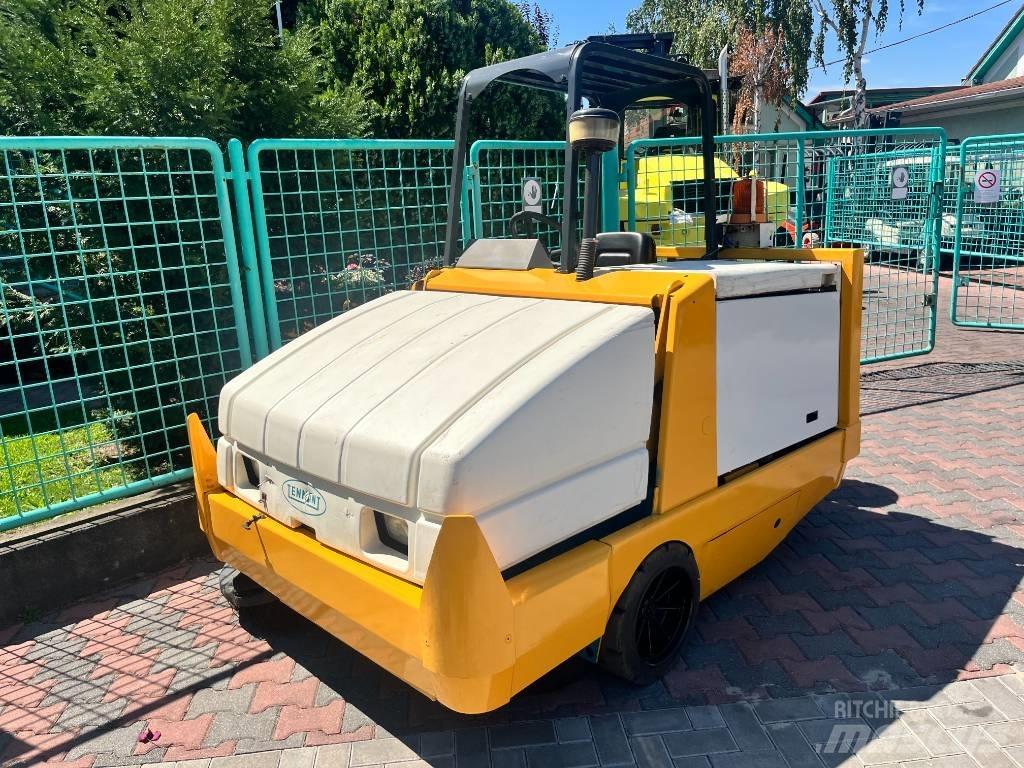 Tennant 6650D      V-2809 Diger yol bakim makinalari