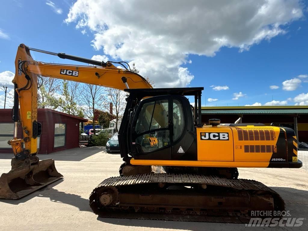 JCB JS 260 LC Paletli ekskavatörler