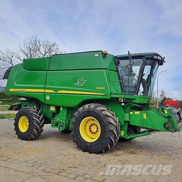 John Deere S 690 Biçerdöverler