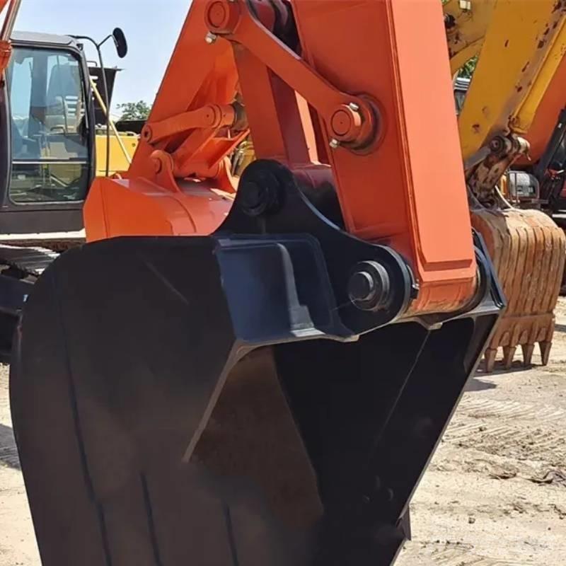 Hitachi ZX 210 Paletli ekskavatörler