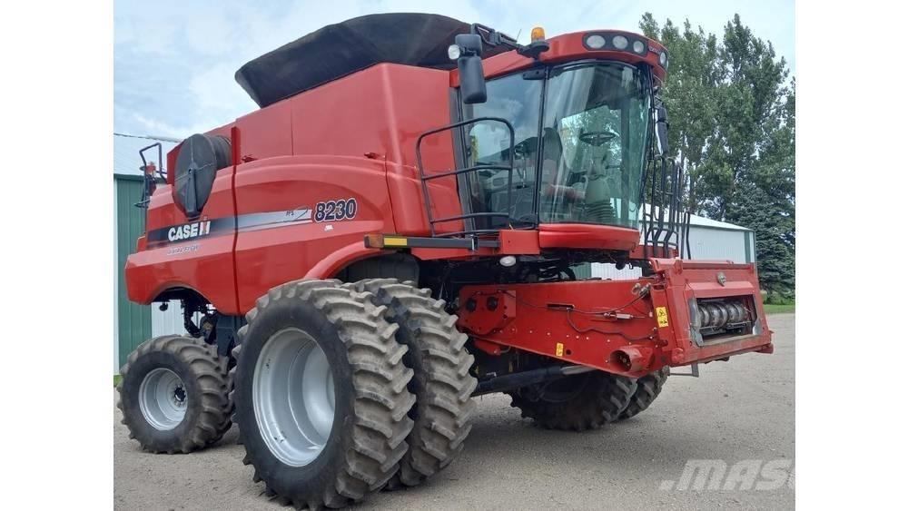 Case IH 8230 Biçerdöverler