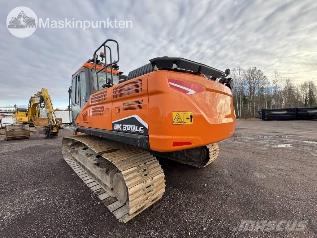 Doosan DX 300 LC Paletli ekskavatörler
