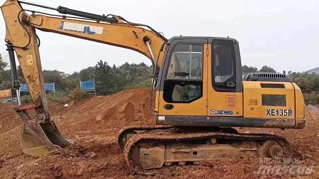 XCMG XE 135 D Paletli ekskavatörler