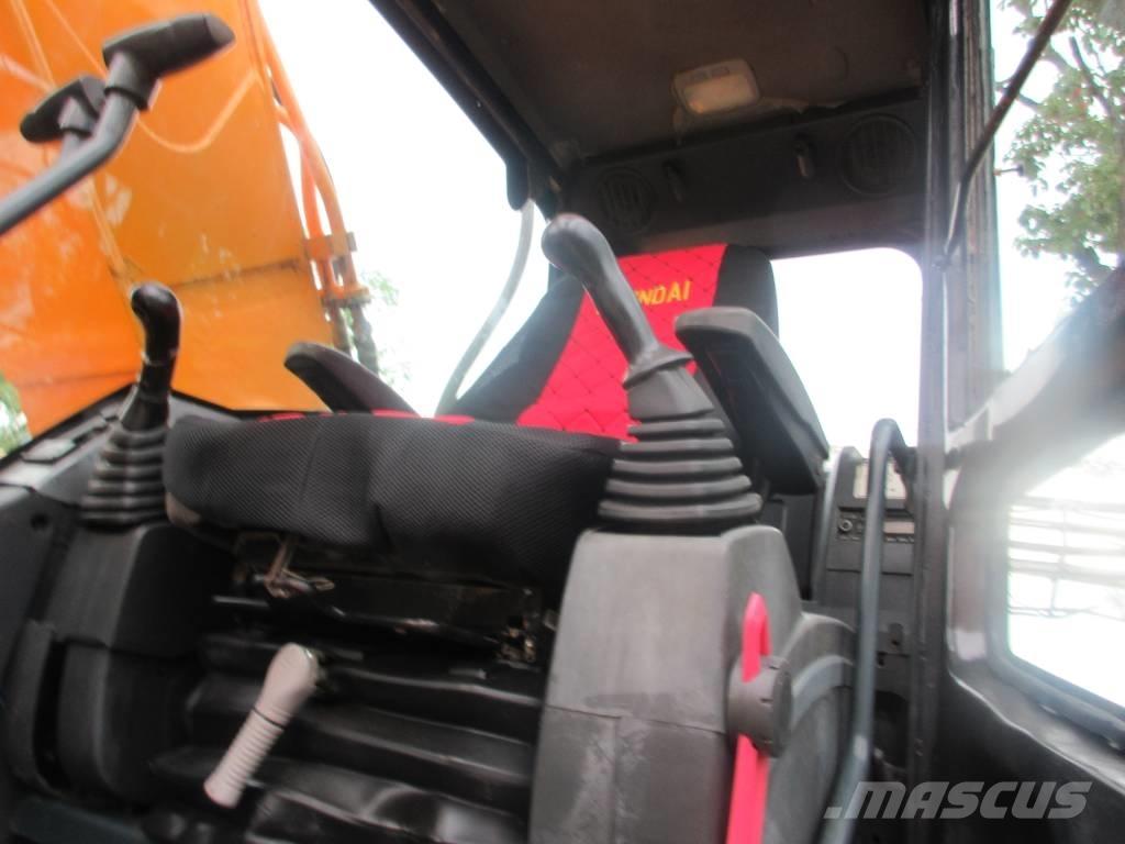 Hyundai R305 LC-9T Paletli ekskavatörler