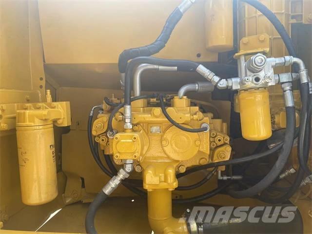 CAT 320D2 Paletli ekskavatörler