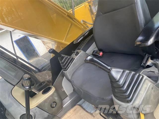 CAT 320D2 Paletli ekskavatörler