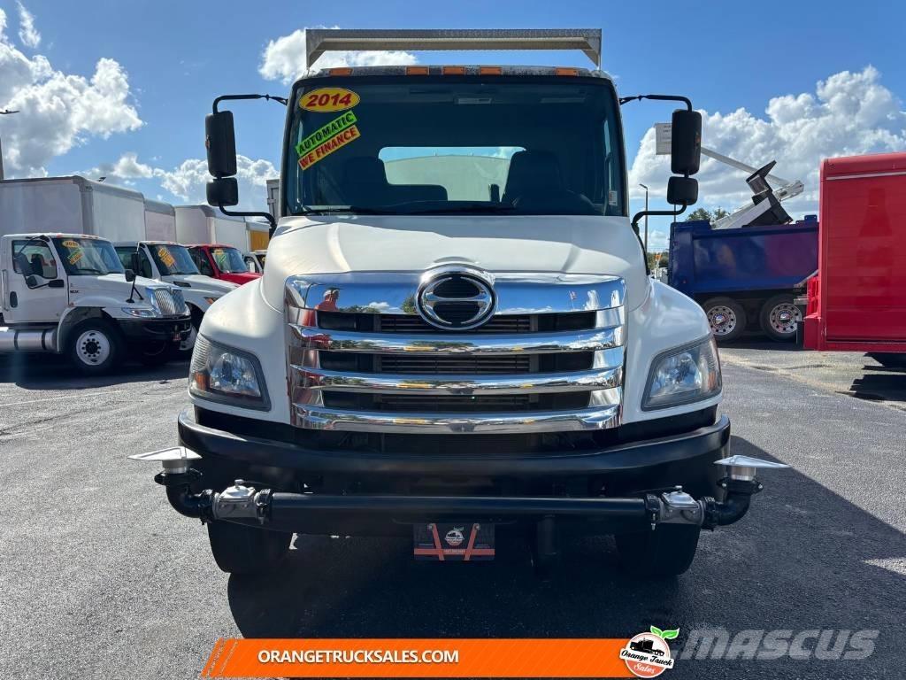 Hino 338 Su tankerleri