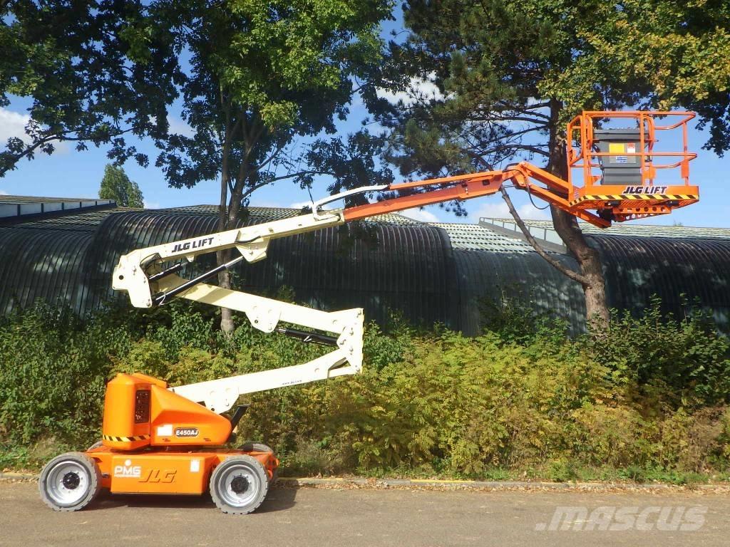 JLG E450AJ Körüklü personel platformları