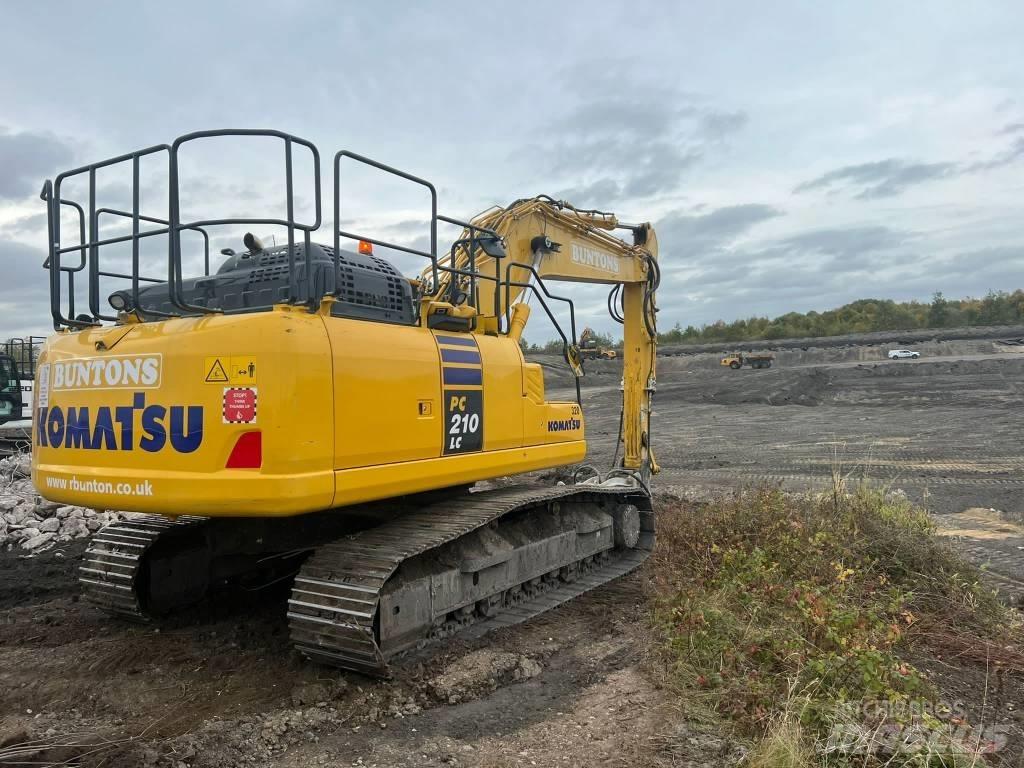 Komatsu PC210LC-11 Paletli ekskavatörler