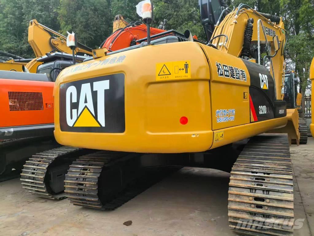 CAT 320D2 Paletli ekskavatörler