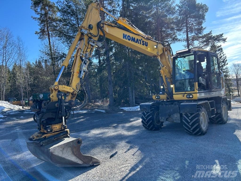 Komatsu PW148 -10 Lastik tekerli ekskavatörler