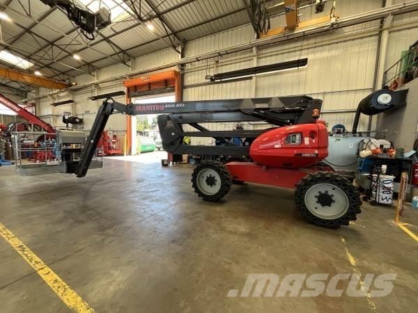 Manitou 200ATJ Körüklü personel platformları