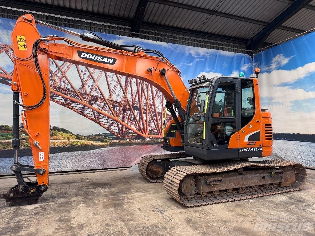 Doosan DX 140 LCR-5 Paletli ekskavatörler