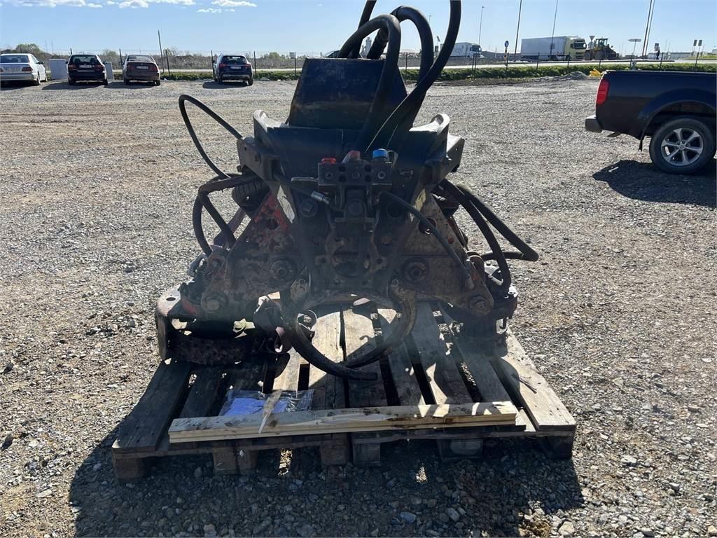Waratah HTH470 Agaç kesme robotlari