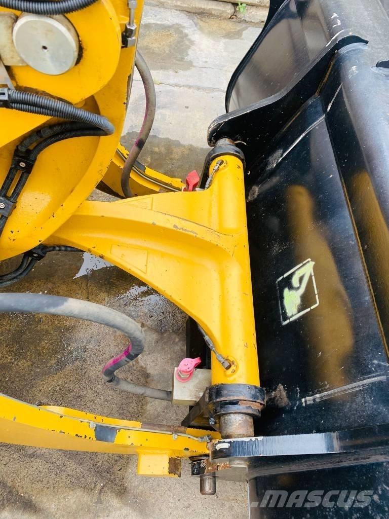 CAT 908-14a Tekerlekli yükleyiciler