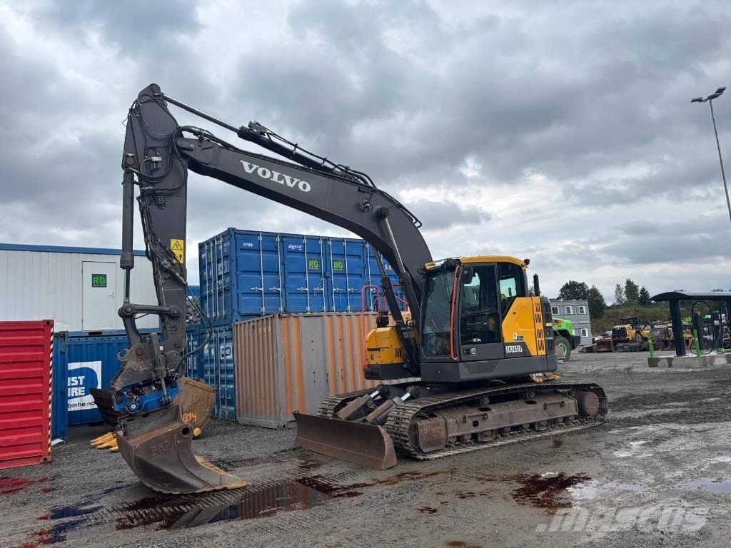 Volvo ECR 235EL Paletli ekskavatörler