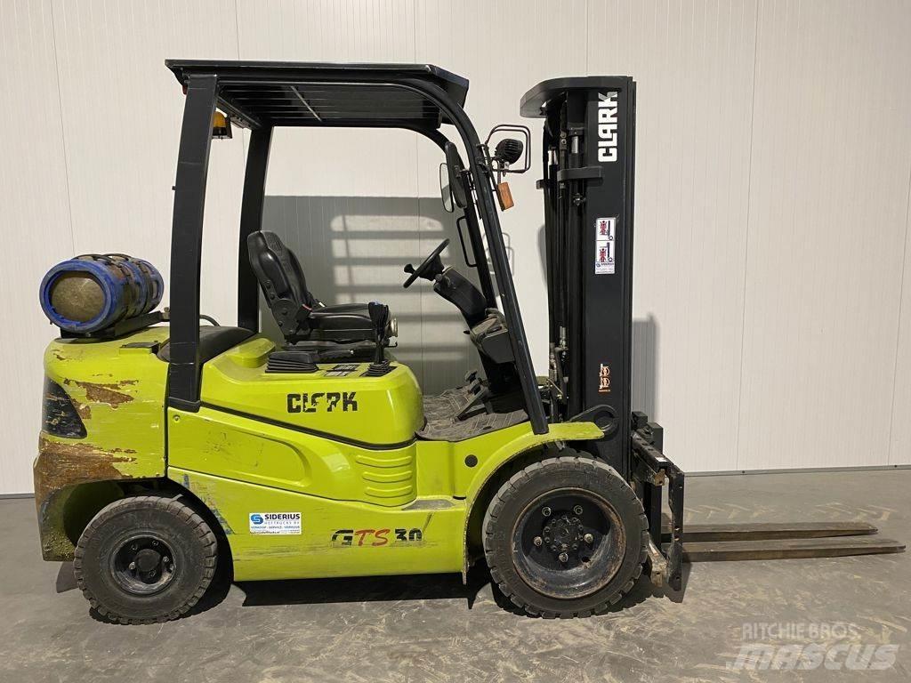 Clark GTS30 LPG'li forkliftler