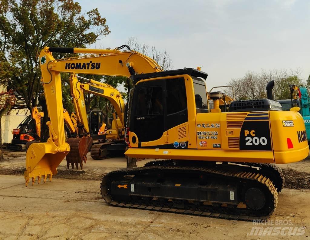 Komatsu PC200 Paletli ekskavatörler