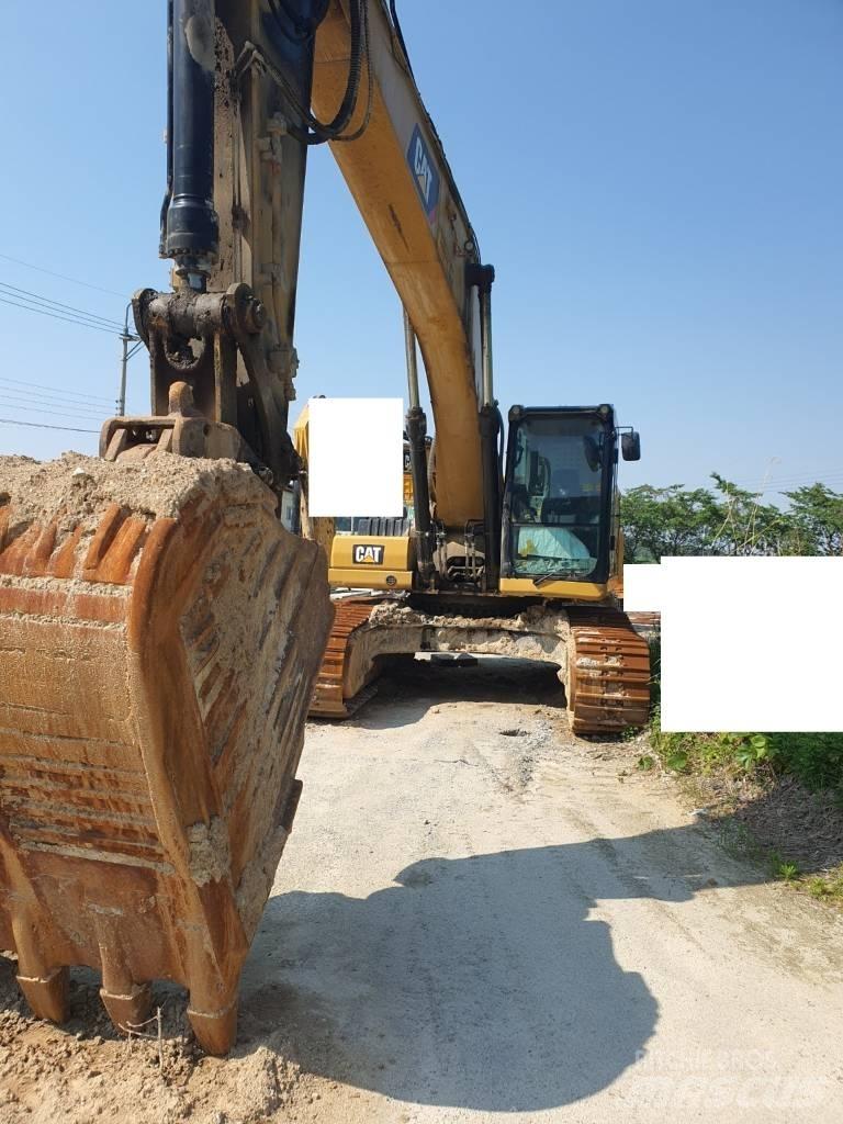 CAT 330F Paletli ekskavatörler