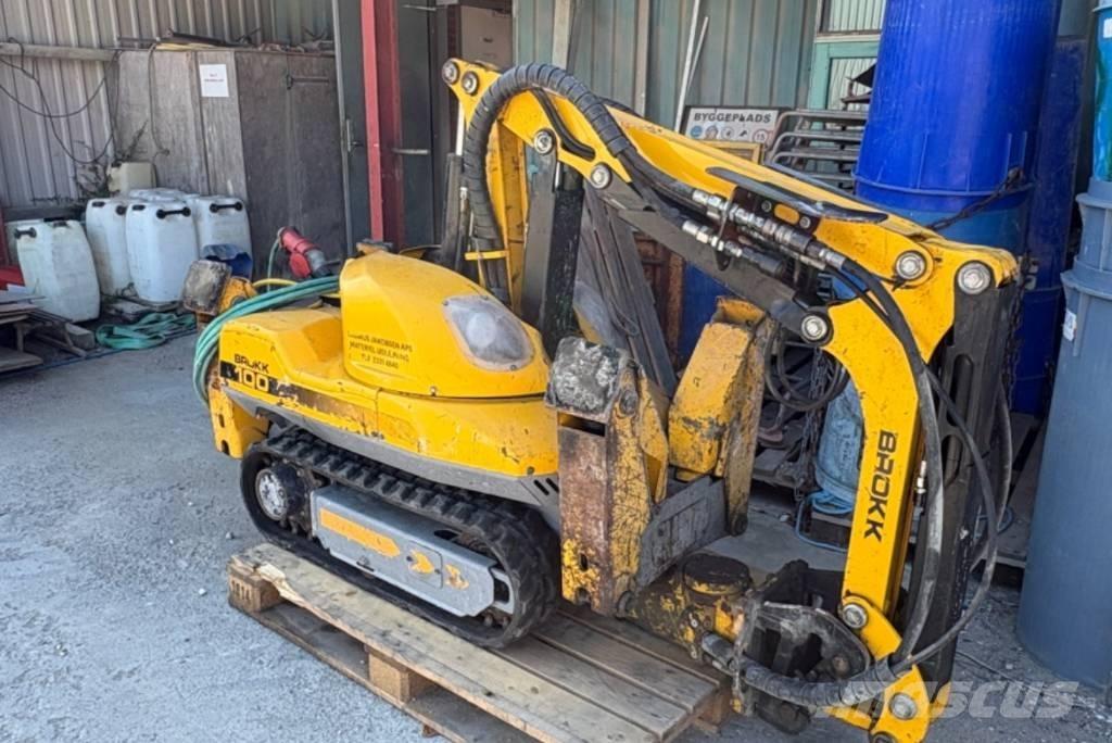 Brokk 100 Yıkım ekskavatörleri