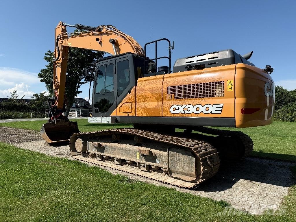 CASE CX 300 E Paletli ekskavatörler