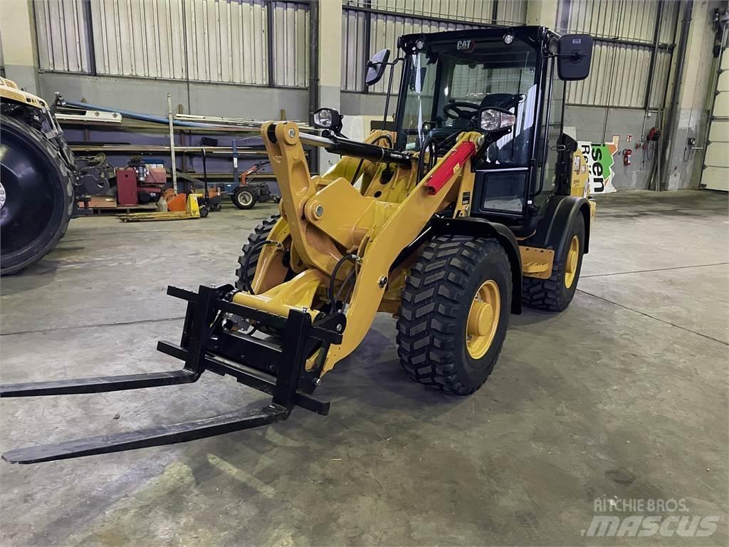 CAT 906 Tekerlekli yükleyiciler