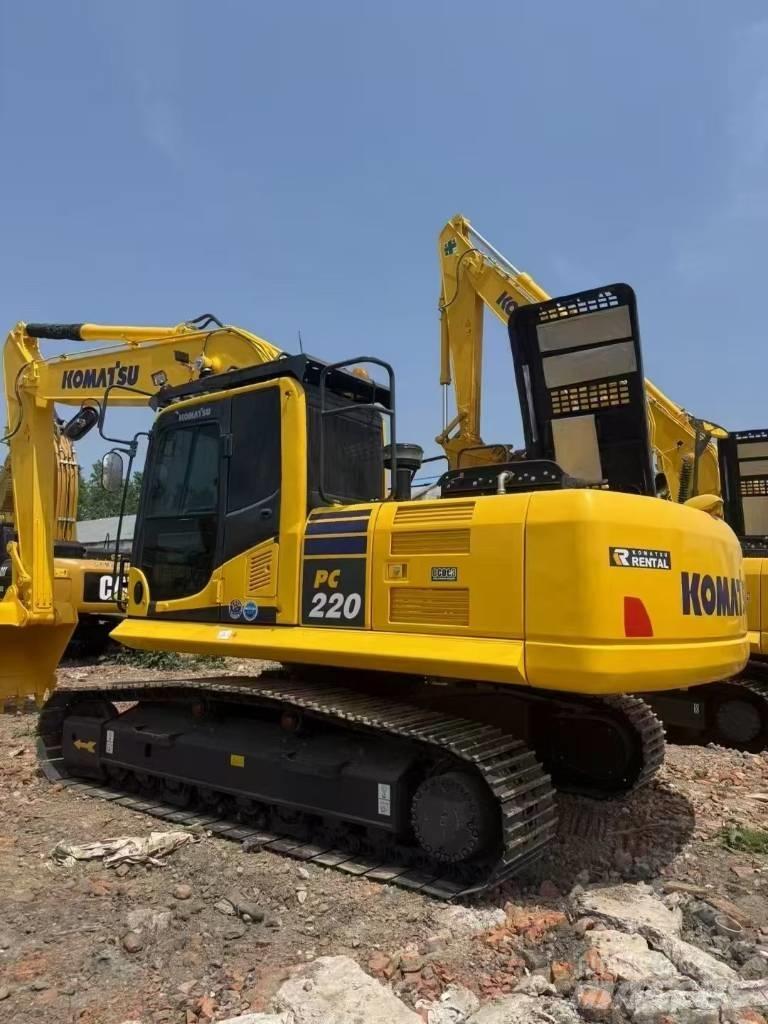 Komatsu 220LC-8 Paletli ekskavatörler