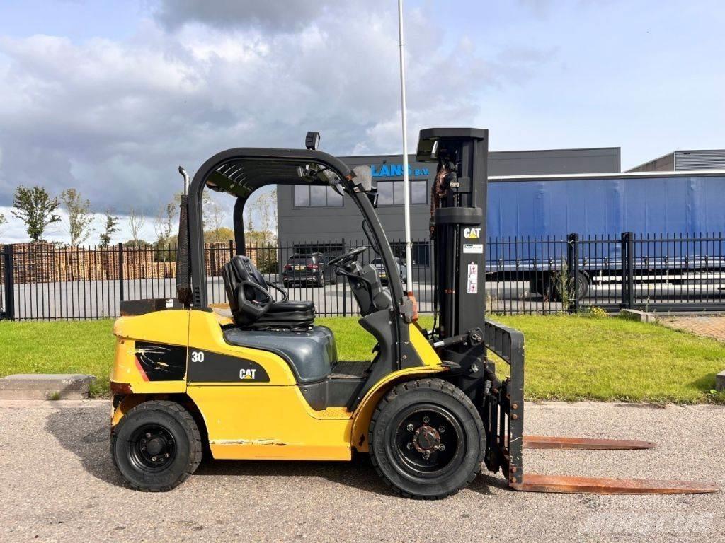 CAT DP30N Dizel forkliftler