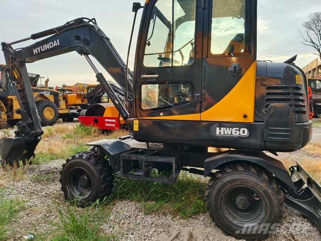 Hyundai 60 W Lastik tekerli ekskavatörler