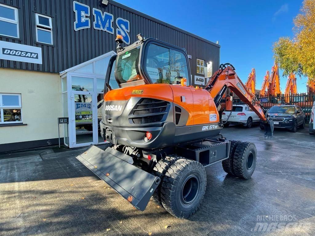 Doosan Dx57W-7 Lastik tekerli ekskavatörler