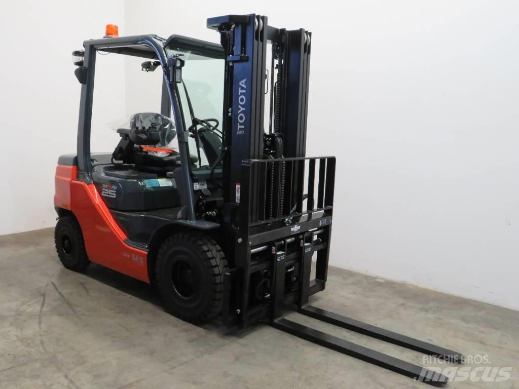 Toyota 8 FDF 25 Dizel forkliftler
