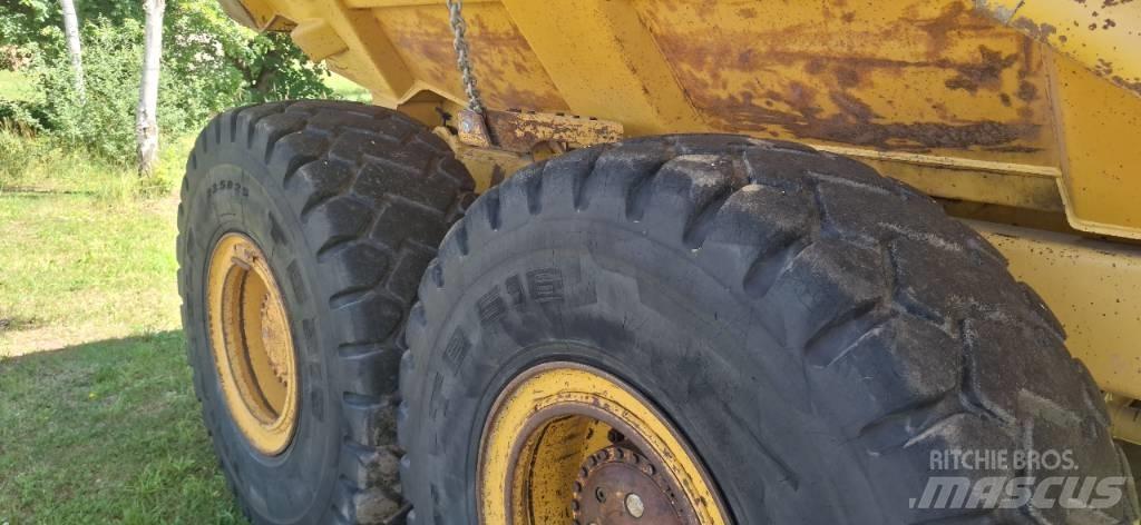 Bell B 30 E Belden kirma kaya kamyonu