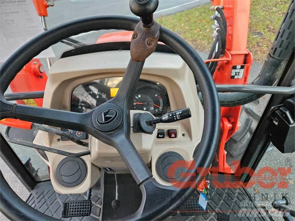 Kubota M6040 Traktörler