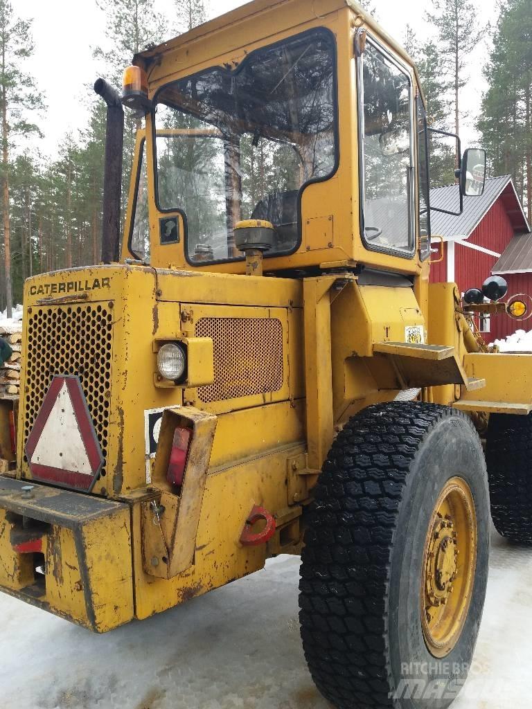 CAT 910 Tekerlekli yükleyiciler