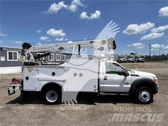 Ford F550 SD Diger