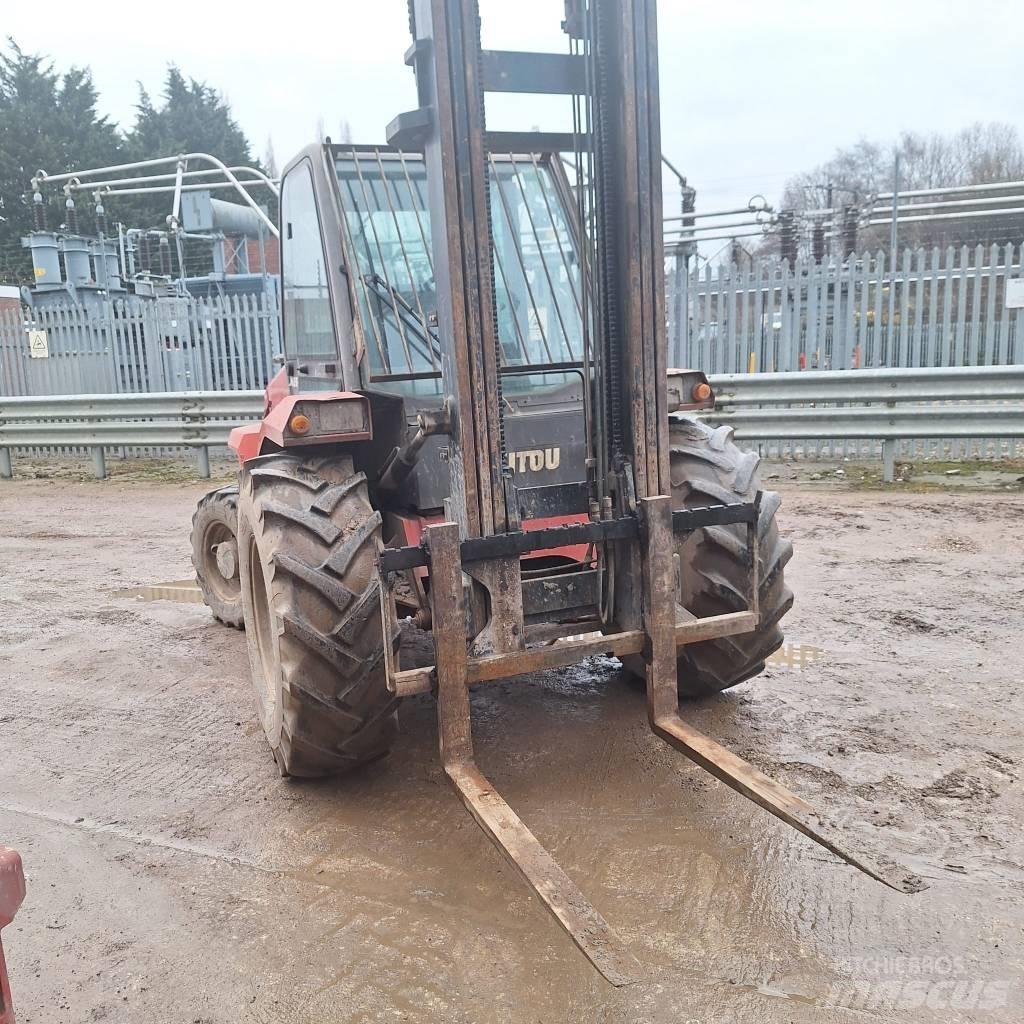 Manitou M 26.4 Arazi tipi forklift