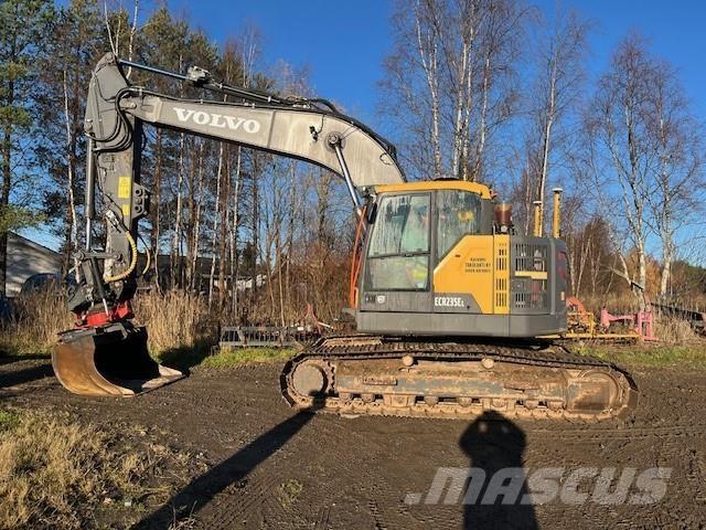 Volvo ECR 235 EL Paletli ekskavatörler